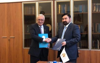 Конфессияаралық және өркениетаралық диалогты дамыту жөніндегі Н. Назарбаев орталығы Философия, саясаттану және дінтану институтымен өзара ынтымақтастық туралы Меморандумға қол қойды