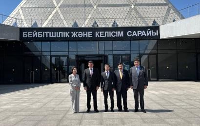 Armenian Republic Delegation's Visit to the International Center